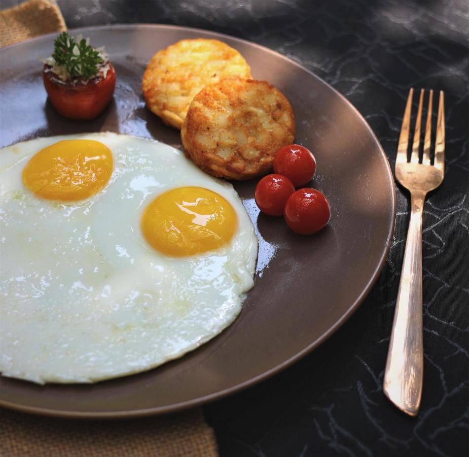 ホテル コートヤード ハイデラバード エクステリア 写真 Fried eggs